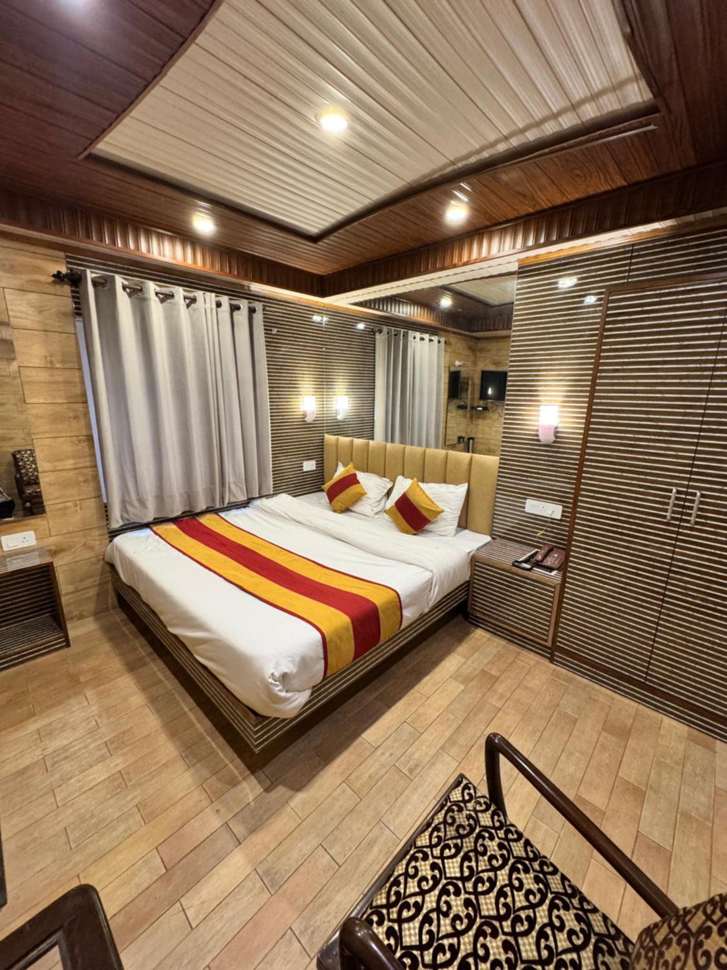 שימלה Victory Hotel And Restaurant By Gs Hospitality מראה חיצוני תמונה