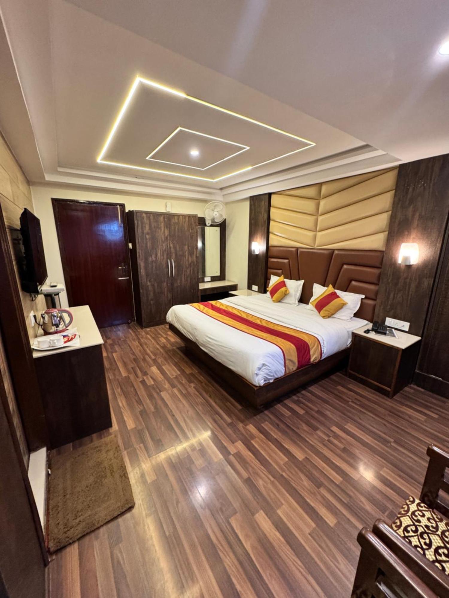 שימלה Victory Hotel And Restaurant By Gs Hospitality מראה חיצוני תמונה